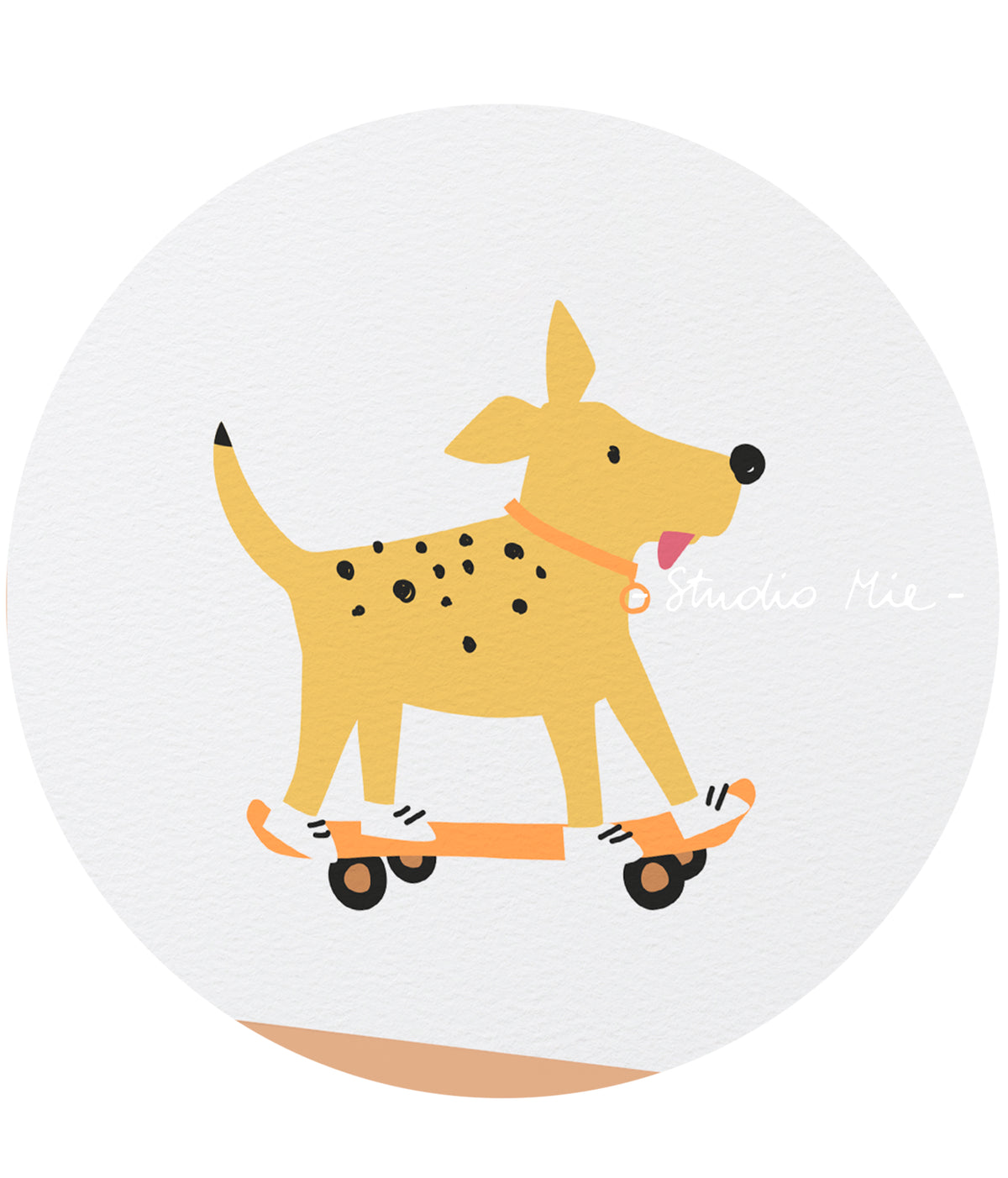 Illustratie van een gevlekt hondje op een skateboard