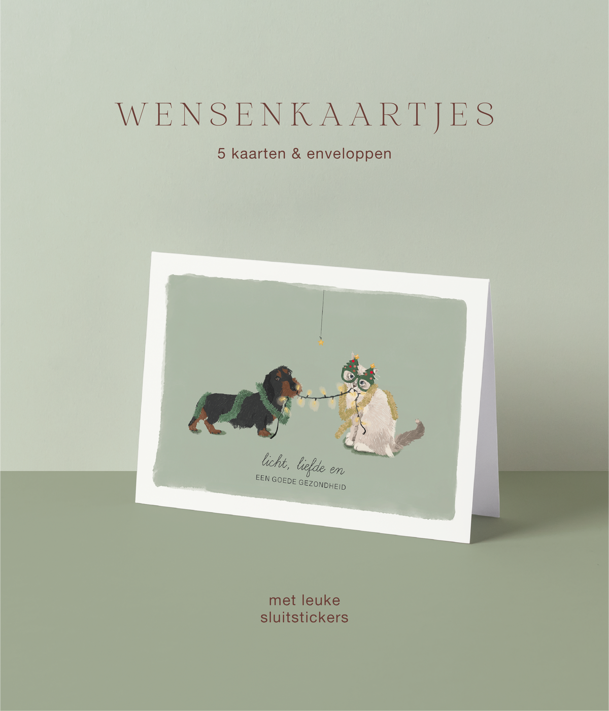 Kerstkaart met hond en kat, tekst licht liefde en gezondheid