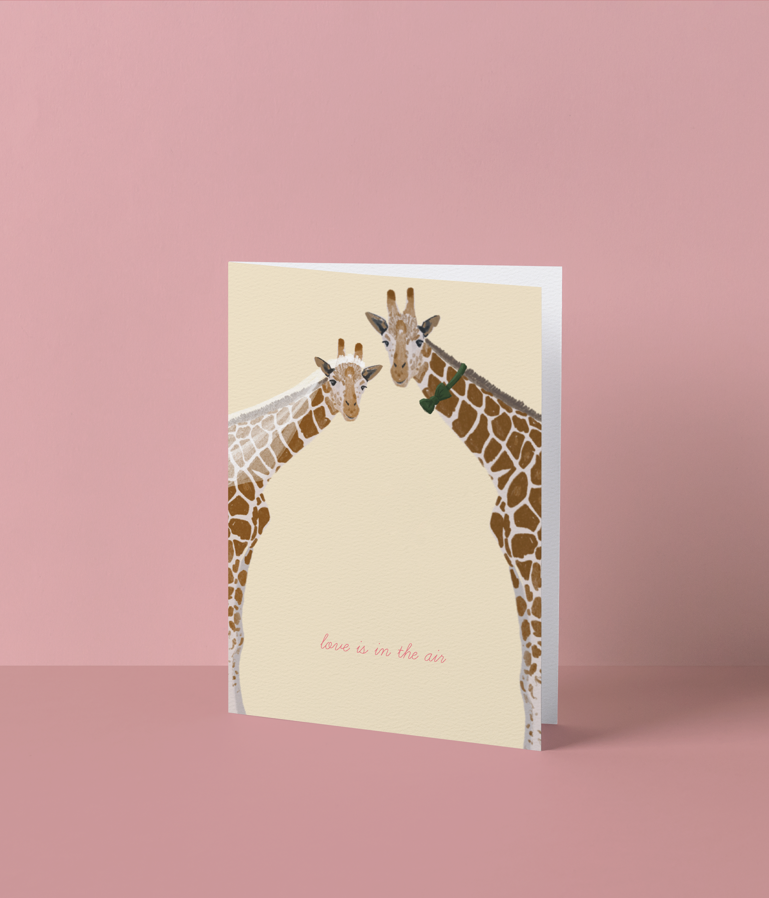Trouwkaart 'Love is in the air' met giraffen