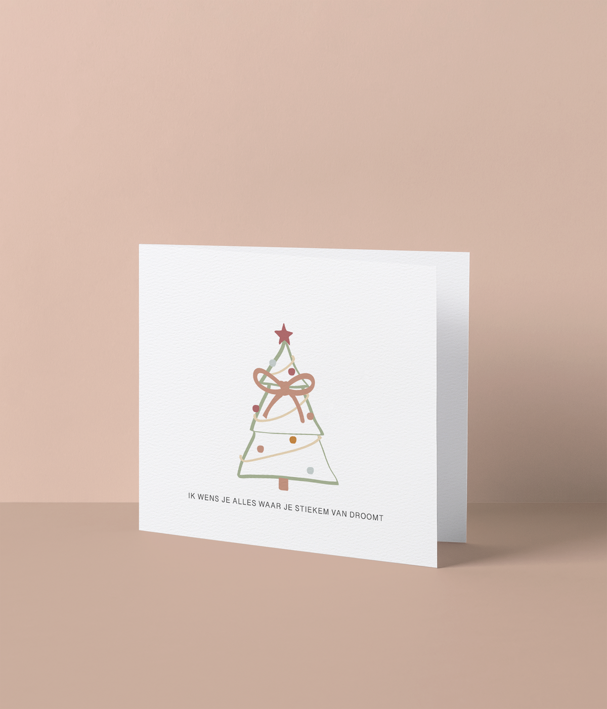 Kerstkaart met lijntekening van kerstboom en strik